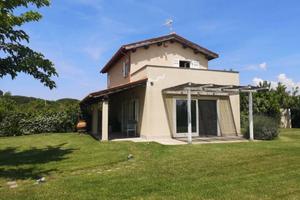 Villa di 108 m² con 5 locali a Montalto di Castro