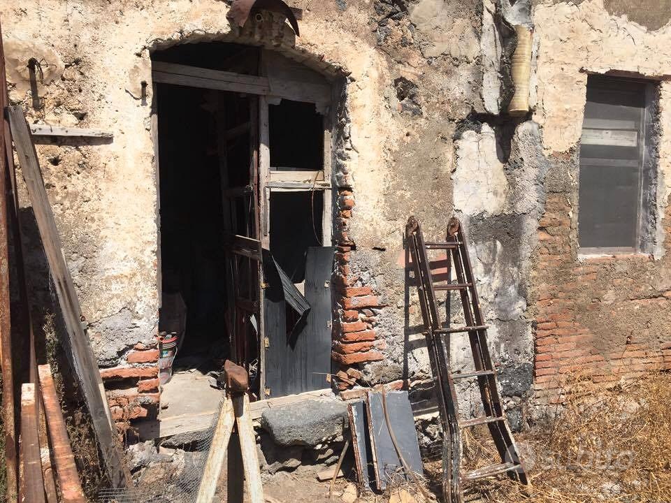 Terreno edificabile con rudere in zona residenzial - Vista 2