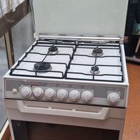 Cucina a gas Ariston 4 fuochi fornelli 