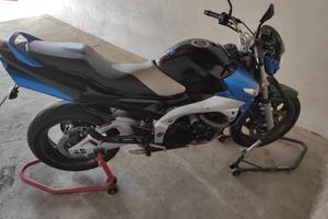 Suzuki GSR 600 - 2008
