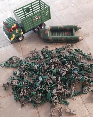 mini militari in plastica+camion+gommone