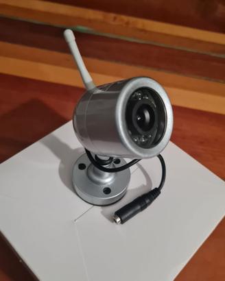 Telecamera  INTERNO/ESTERNO con accessori