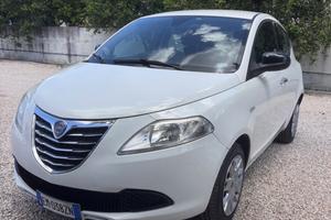 Lancia Ypsilon 1.2 69 CV 5 porte S&S Platinum