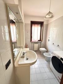 Mobili bagno + scarpiera a specchio