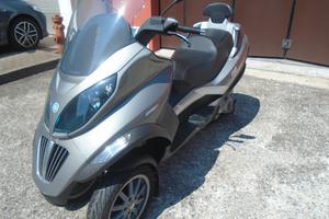 Piaggio MP3 250 - 2023