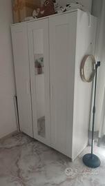 divano letto e armadio