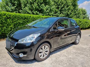 Peugeot 208 1200cc NEOPATENTATI 3 porte Benzina