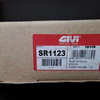 SR1123 portapacchi Givi Honda Forza 300