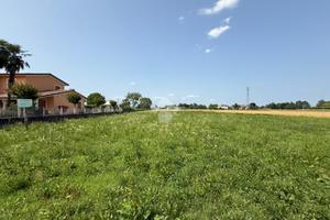 TER. RESIDENZIALE A TOMBOLO