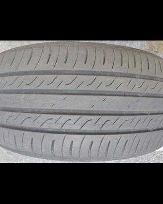 4 pneumatici  215 50 r 18