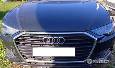 AUDI A6 C8 4K IN COLORE LX7J Au MUSATA ANTERIORE C