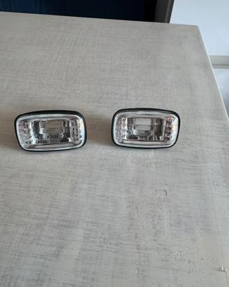 Frecce laterali Nissan Patrol Y60