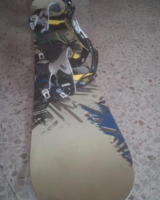 tavola e scarponi snowboard 