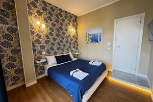 Camera con bagno e cucina privata vomero