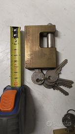 Lucchetto Antiscasso Antifurto per Serranda Garage
