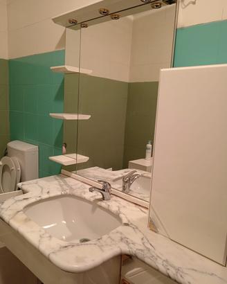 Mobile Bagno con specchio e lavandino