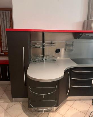 Cucina Snaidero Skyline con isola e tavolo