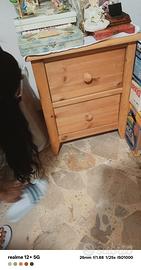 mobiletto con due cassetti in vero legno 