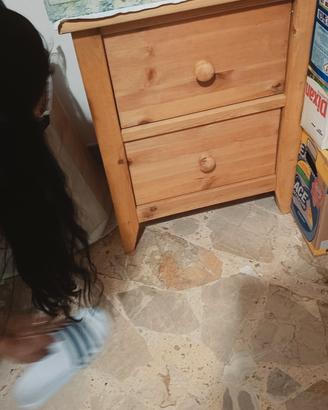 mobiletto con due cassetti in vero legno 