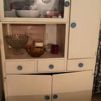 Credenza antica