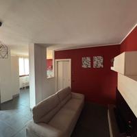 Trilocale su due livelli con garage doppio