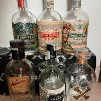 Bottiglie vuote gin rum whiski vodka