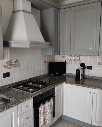 cucina angolare completa di tutto