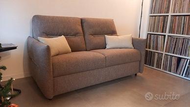 Divano letto matrimoniale NUOVO