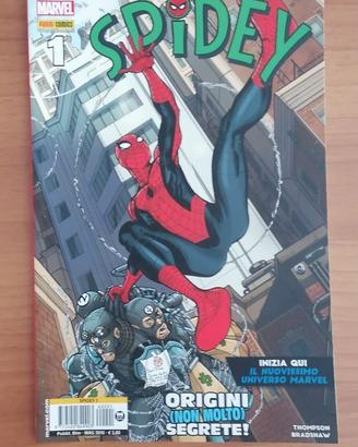 Vari spillati di serie Marvel e DC