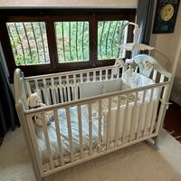 Lettino Pali con giostrina e materasso