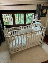 Lettino Pali con giostrina e materasso