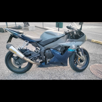 Yamaha r1 del 2002