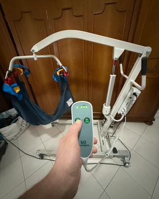 Sollevatore elettrico per disabili/anziani