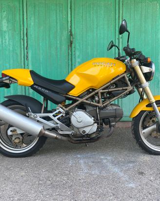 Ducati Monster 600 gialla