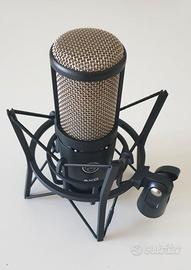 Microfono a condensatore AKG P220