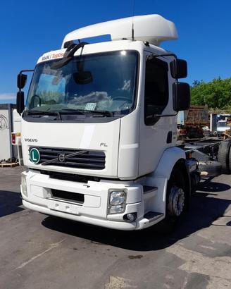 VOLVO FL 260