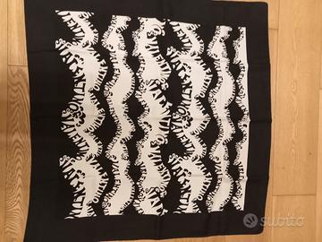 foulard seta Valentino 