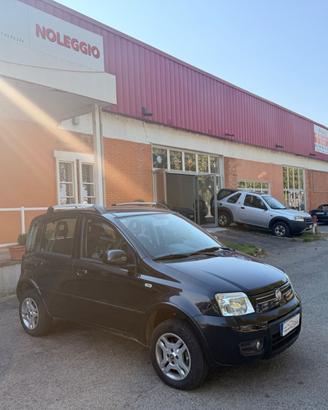 Fiat Panda 1.3 MJT 16V DPF 4x4 Climbing