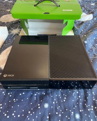 Xbox One + 2 controller (HALO) + 6 giochi