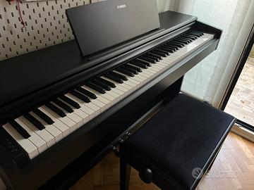 Pianoforte yamaha arius YDP-145