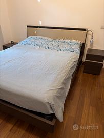 Letto con testiera
