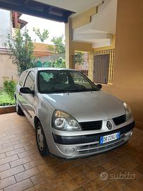 Renault Clio 1.2, storia fairaway, 3 porte. 2006.