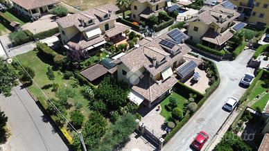 PORZIONE DI BIFAMILIARE A LABICO