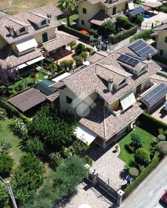 PORZIONE DI BIFAMILIARE A LABICO