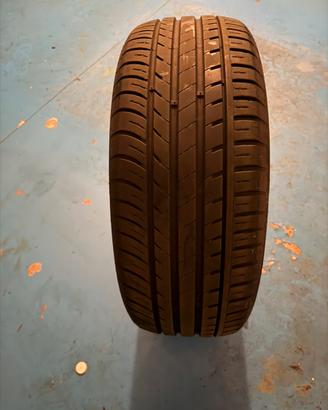 4 gomme per  Suv da 17”