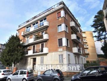 VIALE DELLE MEDAGLIE D'ORO APPARTAMENTO RISTRUTTUR