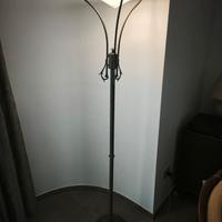 Piantana - luce a terra 