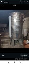 contenitore in acciaio inox per vino