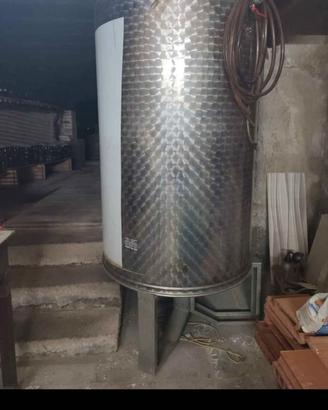 contenitore in acciaio inox per vino