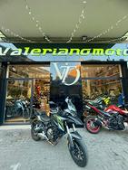 Qj motor 700 srt del 2024 con 6000km VALERIANOMOTO